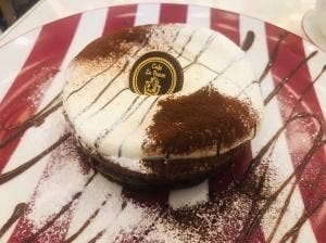 カフェ・ラ・ポーズ ルクア大阪店