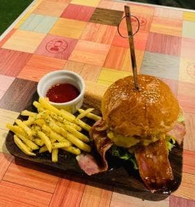JURASSIC BURGER