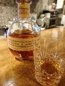 イエノシタノバール