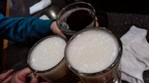 大衆居酒屋とも