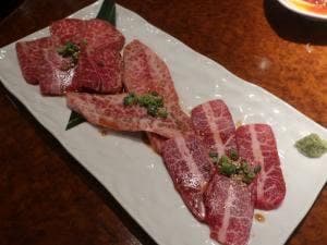 炭火ホルモン 吟