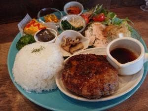 ごはんとカフェharuya
