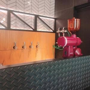 FRANK’S BARBER and BEERCLUB 日比谷店