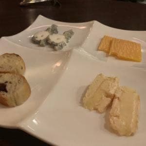 Finesse Wine&Cheese