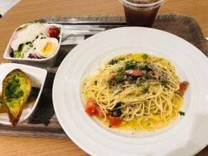 イタリアンダイニング ペスカ 阪急三番街店