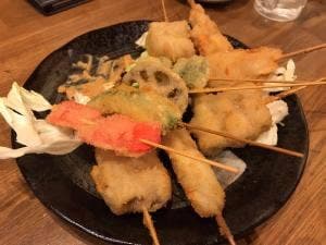 串カツ 鉄板酒場 まこっちゃん