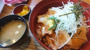 森の食卓 ミングル 砂川ハイウェイオアシス
