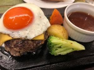 下北沢 とろける大人のハンバーグ