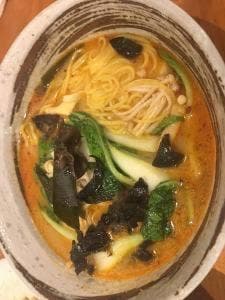 呉・麻辣鴨王