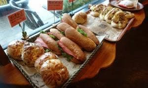 パン工房 麦の実 浦上店