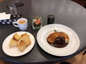 洋食バル まどい食堂