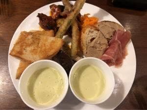 bistro caravin