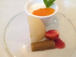 ワインのある食卓