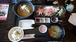 はくちょう亭奈良屋