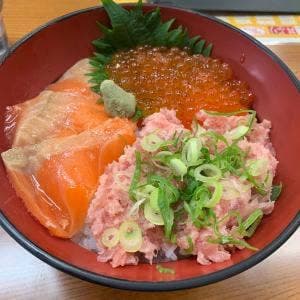 日本海さかな街 海鮮ダイニング丼