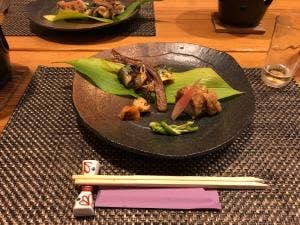 季節料理 以し田