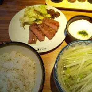 牛たん炭焼 利久 泉中央店