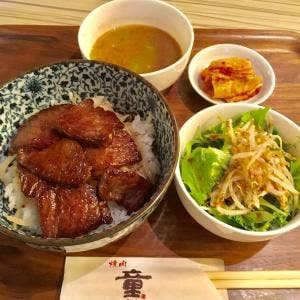 焼肉 童