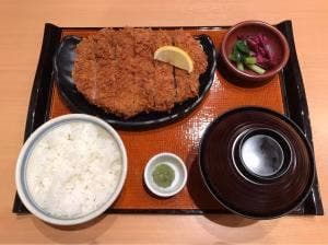 旨いとんかつ かつはな亭 川中島店