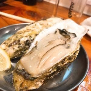 牡蠣とシャンパン 牡蠣ベロ