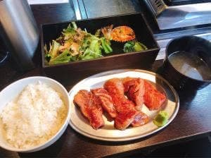焼肉市場 湯野精肉店
