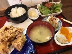 炭火やきとり山水