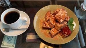 カフェ ニジョウヒピン