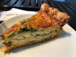 DEAN & DELUCA ベーカリーカフェ 名城公園