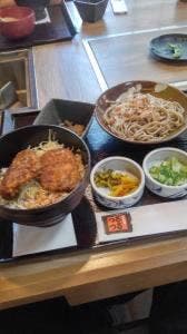 めん房つるつる水落店
