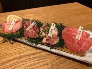 炭火焼肉 牛仁 一番町本店