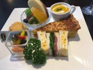 カフェ アンボワーズ
