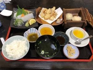 お食事処かもめ亭