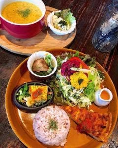 カフェサルーテ