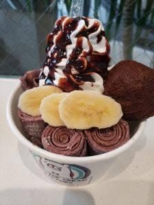 ROLL ICE CREAM FACTORY 表参道本店