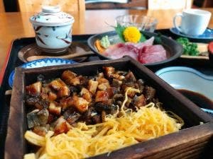 鯉の巣 本店