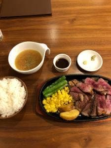 ビストロ Meat up 備前