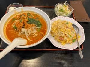 青山餃子房 本厚木店