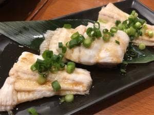japanese style sports bar 橙