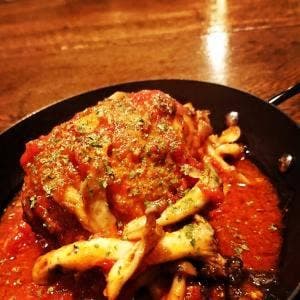 世界の煮込みとワイン 八百長食堂