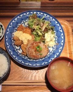 カフェ&バーひまわり