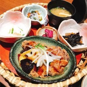 ごはんととろろ とろ麦 浅草EKIMISE店