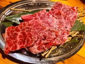 白金ホルモン まる福