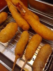 串まる