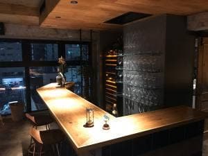 チーズケーキとワイン BAR LUX