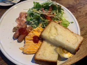CAFE LA RUCHE カフェラリューシュ