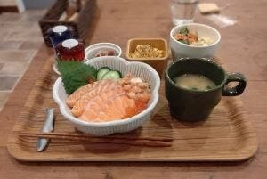 クマとサーモンと…