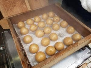 つぼや