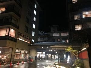 酒・肴・麺処  信濃路 緑翠亭景水