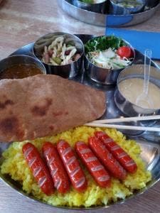 スパイシーカレー&ミニドーナッツ コロンブス