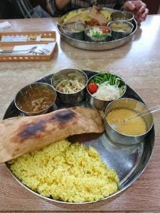 スパイシーカレー&ミニドーナッツ コロンブス